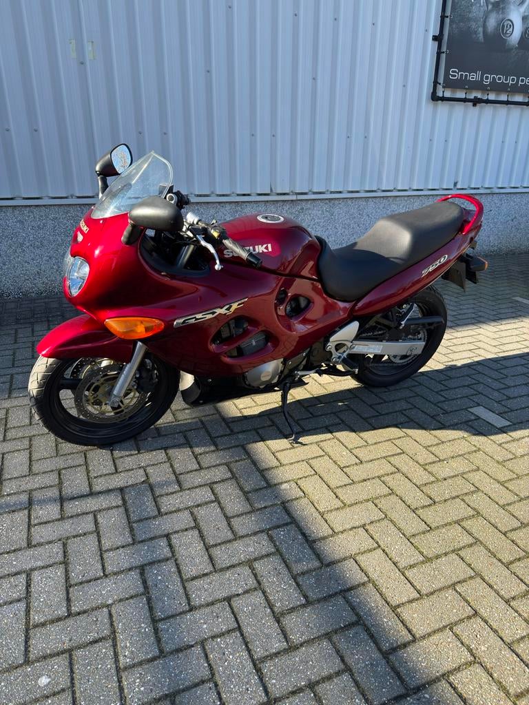 Suzuki GSX-F 750 uit 2000 met lage kilometerstand, Motoren, Motoren | Suzuki, 4 cilinders, Motorrijbewijs A, 749 cc, Meer dan 35 kW