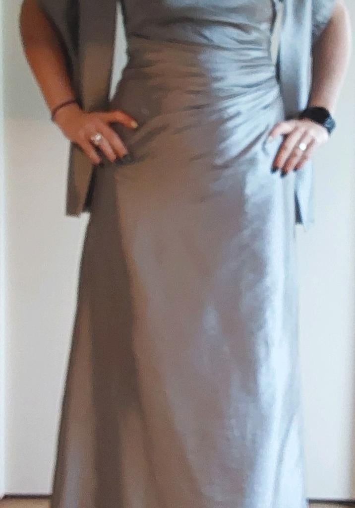 Elegante grijze Avondjapon maat 36 / 38, Kleding | Dames, Gelegenheidskleding, Ophalen