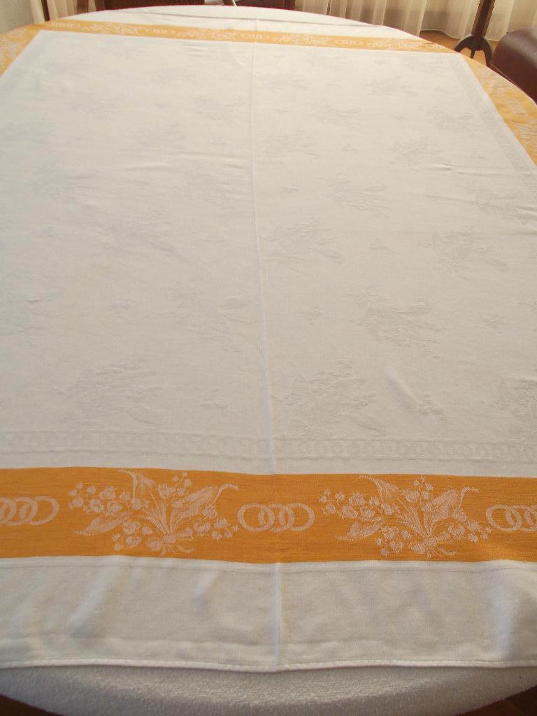 Een prachtig  wit damast  tafelkleed, Ophalen, Zo goed als nieuw, Rechthoek