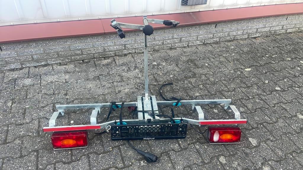 Mulpro fietsdrager, Ophalen, 2 fietsen, Zo goed als nieuw, Trekhaakdrager