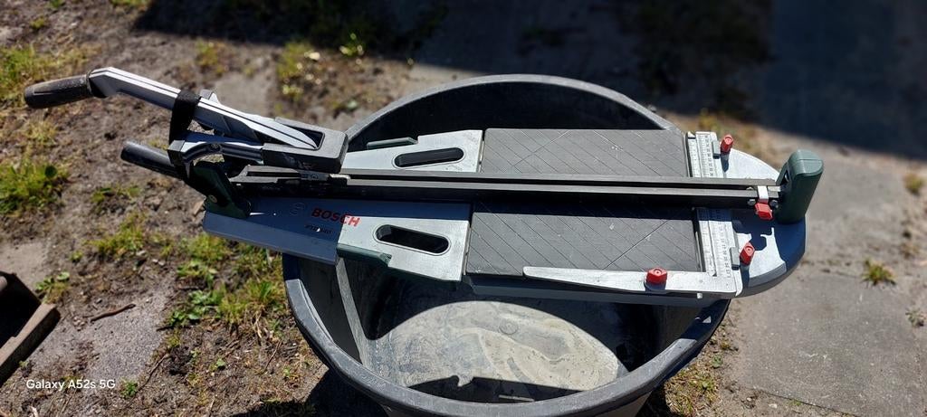 Bosch tegelsnijder, Ophalen, 60 cm of meer, Minder dan 5 m², Vloertegels