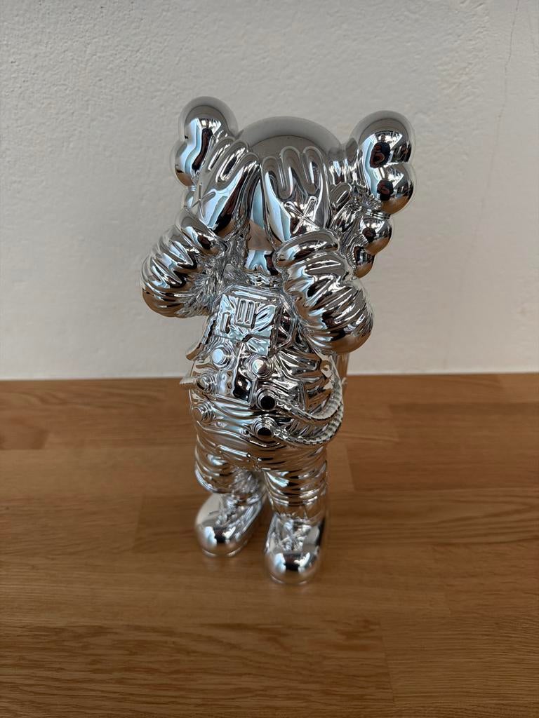 KAWS Holiday Space, Ophalen of Verzenden, Nieuw