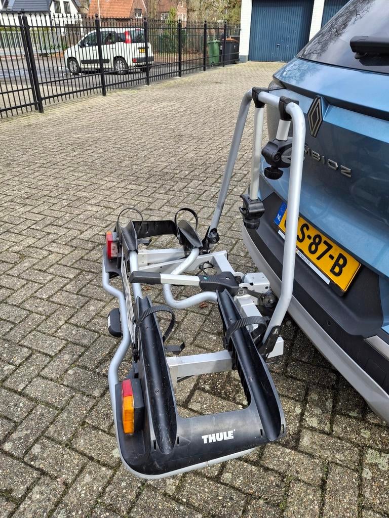 Thule Kantelbare fietsendrager, Auto diversen, Fietsendragers, Ophalen, Gebruikt, Elektrische fiets, 2 fietsen