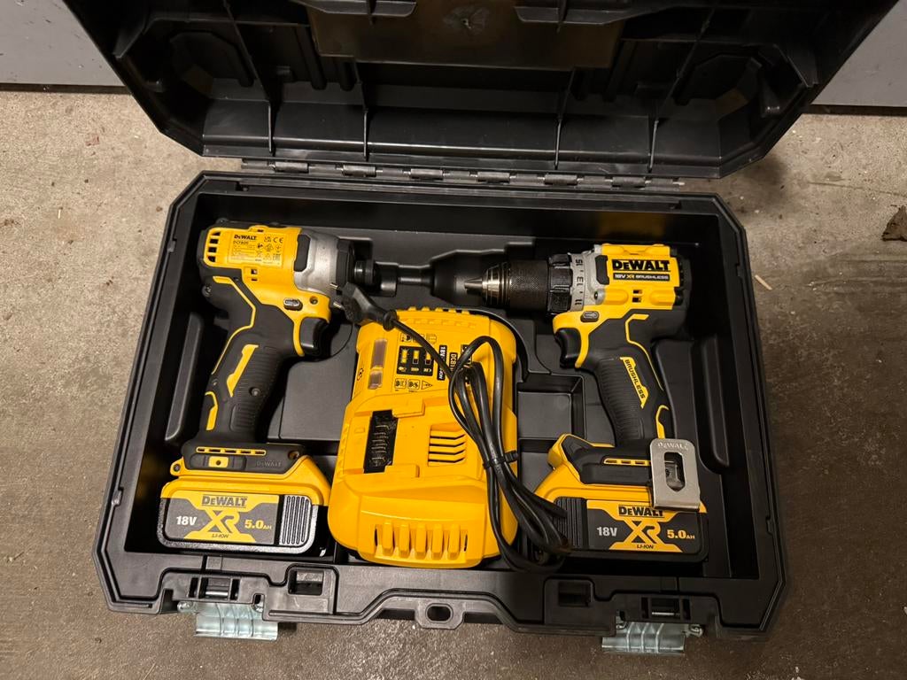 Dewalt combi set, Ophalen, Zo goed als nieuw, Boormachine