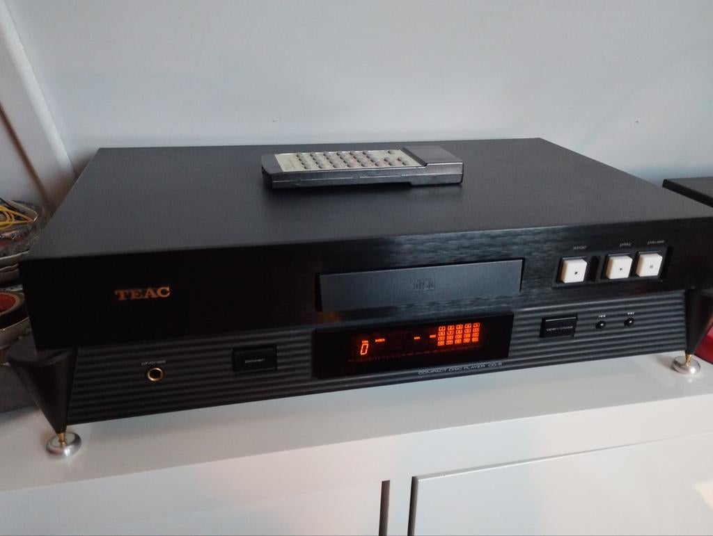 Teac cd5 op spikes in near mind staat!, Audio, Tv en Foto, Cd-spelers, Ophalen of Verzenden, Philips