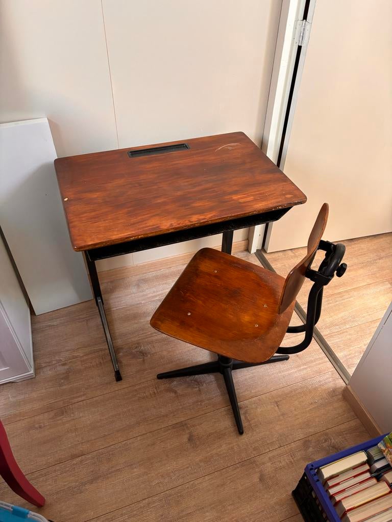 2 Vintage schoolbank met stoel - Hout en metaal, Ophalen