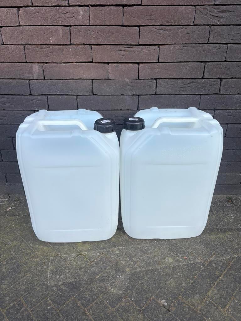 20 liter jerrycans, 150 liter of meer, Ophalen, Zo goed als nieuw, Kunststof