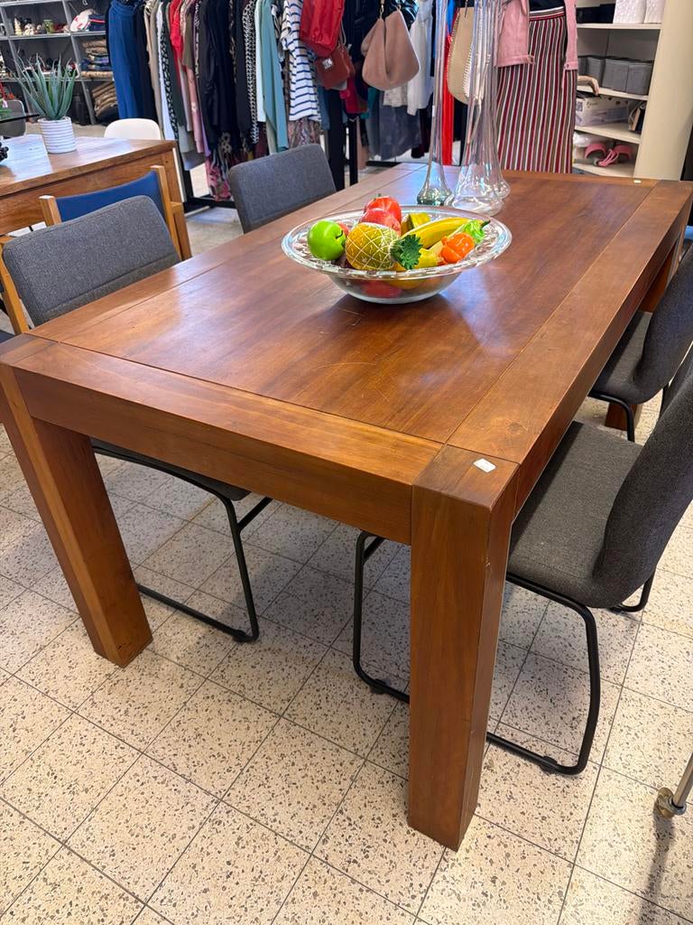 Stevige houten eettafel - Ideaal voor gezellige diners, Huis en Inrichting, Tafels | Eettafels, Ophalen, Gebruikt, 100 tot 150 cm