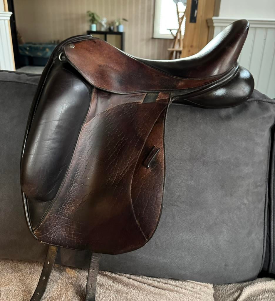 Custom Icon Coda 17.5” dressuurzadel Medium wide, Ophalen of Verzenden, Dressuur