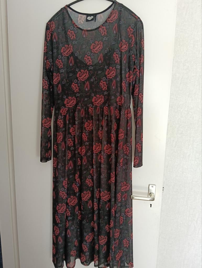 Catwalk jurk maat xl ., Ophalen of Verzenden, Zo goed als nieuw, Maat 46/48 (XL) of groter, Onder de knie