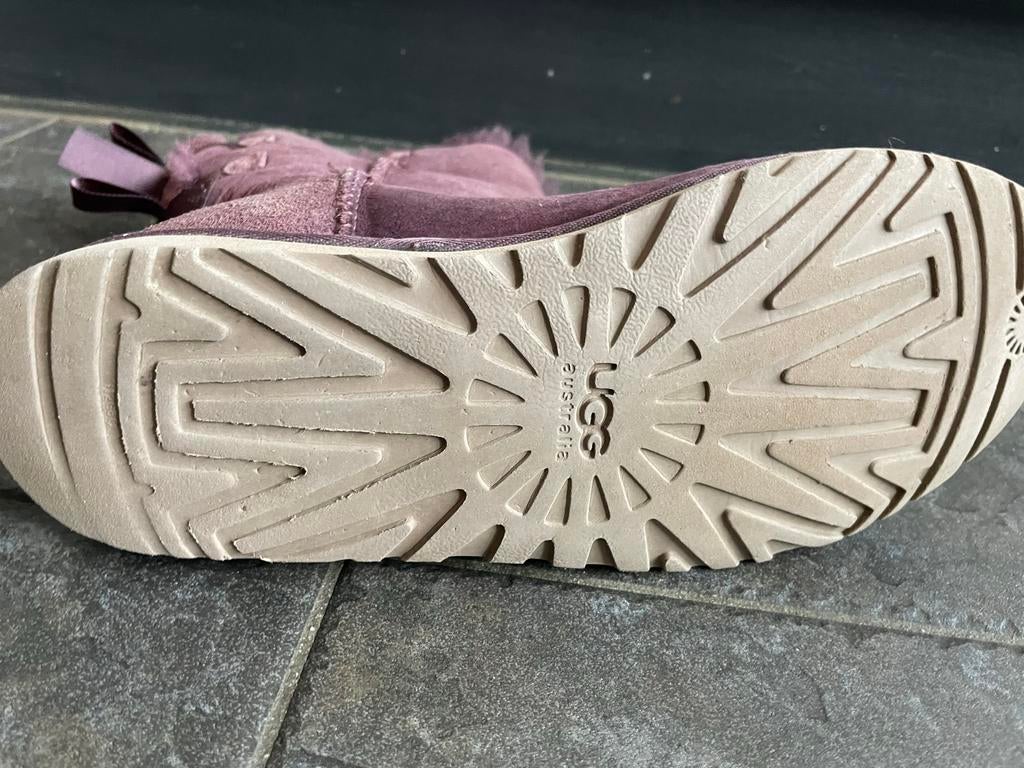 Dames Uggs origineel aubergine/paars maat 40 met strikjes, Ophalen, Overige kleuren, Lage of Enkellaarzen, Gedragen