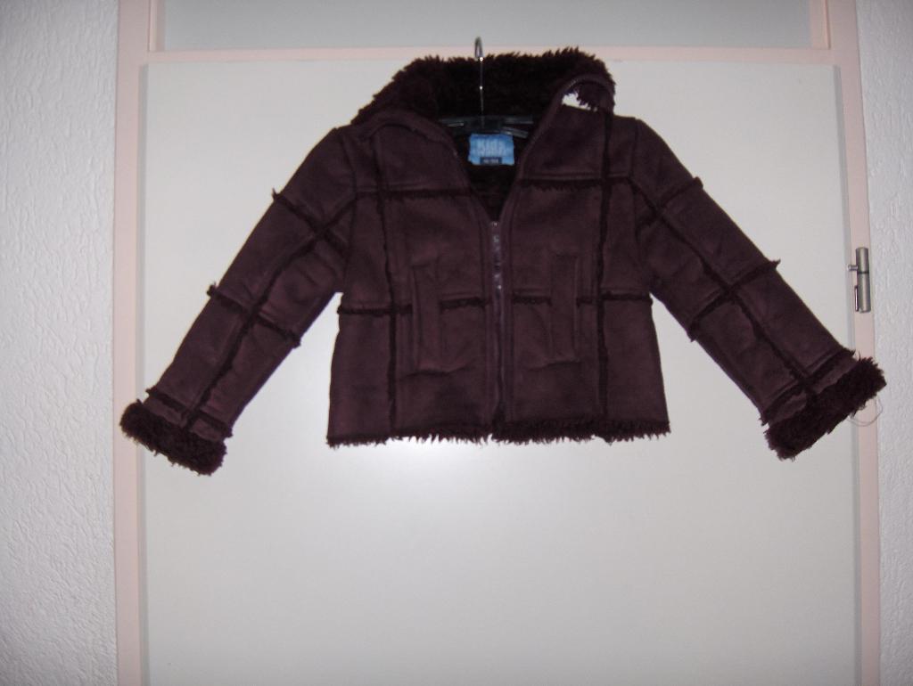 Warme paars 'suede' winterjas jas KIDS TWINKEL 98/104 prima, Kinderen en Baby's, Kids Twinkel, Gebruikt, Meisje, Ophalen of Verzenden