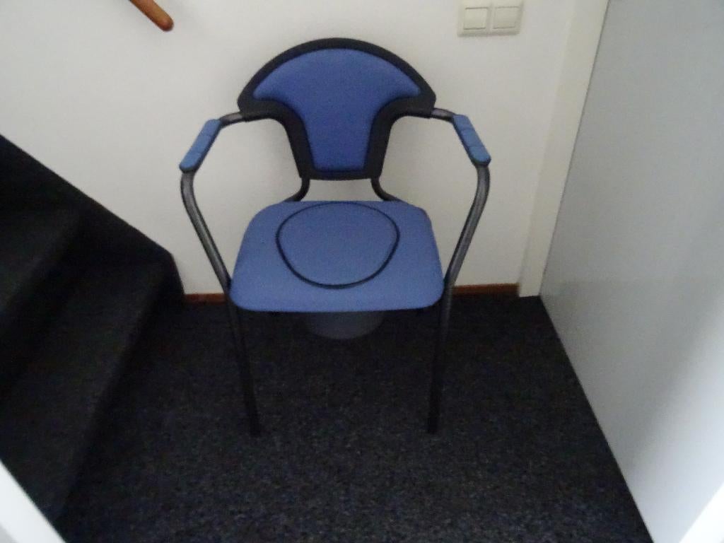 z.g.a.n. po stoel, Ophalen, Zo goed als nieuw