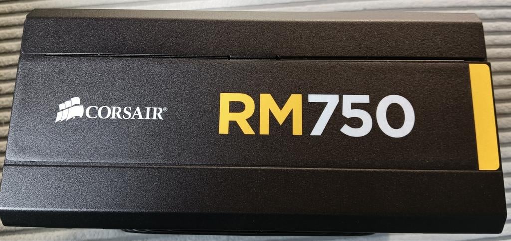 Corsair RM750 PSU (modulair) - Zo goed als nieuw, Computers en Software, Interne voedingen, Ophalen, Zo goed als nieuw