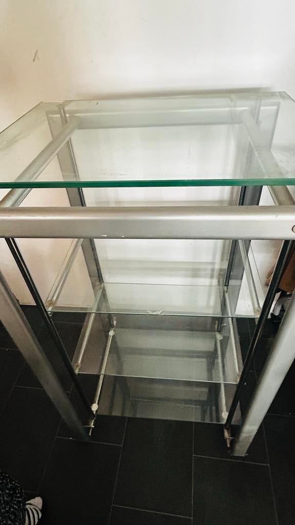 Glazen kastje met metalen frame vandaag ophalen, Huis en Inrichting, Kasten | Vitrinekasten, Met plank(en), 100 tot 150 cm, 25 tot 50 cm