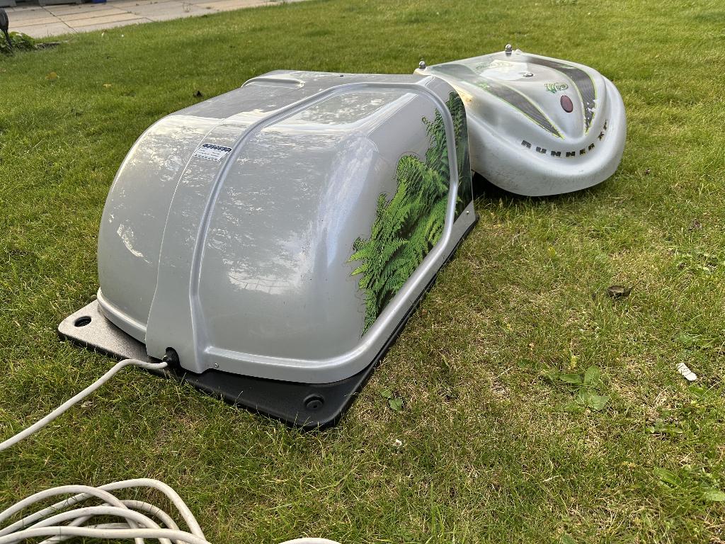 Robotmaaier Wiper / Ambrogio, Tuin en Terras, Robotmaaiers, Gebruikt, 20 tot 25 cm, Met regensensor, Ophalen