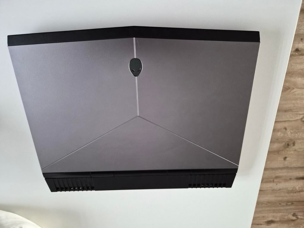 Dell Alienware 13 R3 Gaming Laptop, Computers en Software, Windows Laptops, 2 tot 3 Ghz, 13 inch, Ophalen of Verzenden, Zo goed als nieuw