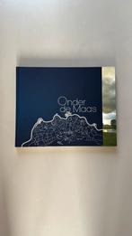 Onder de Maas, Ophalen of Verzenden, Zo goed als nieuw