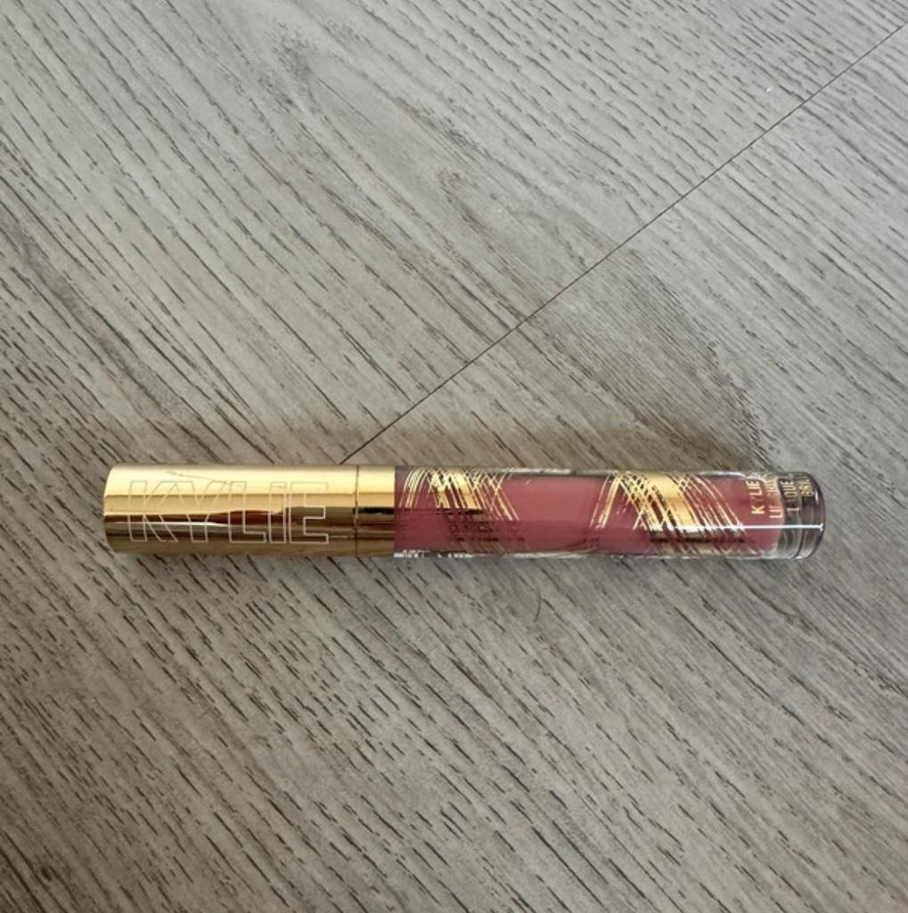Kylie Cosmetics lipgloss color 24 24k birthday collection, Lippen, Nieuw, Ophalen of Verzenden, Make-up