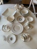 Wedgwood servies losse stukken: Moss Rosé, Stratford, Winds, Ophalen of Verzenden, Zo goed als nieuw, Porselein, Kop en/of schotel