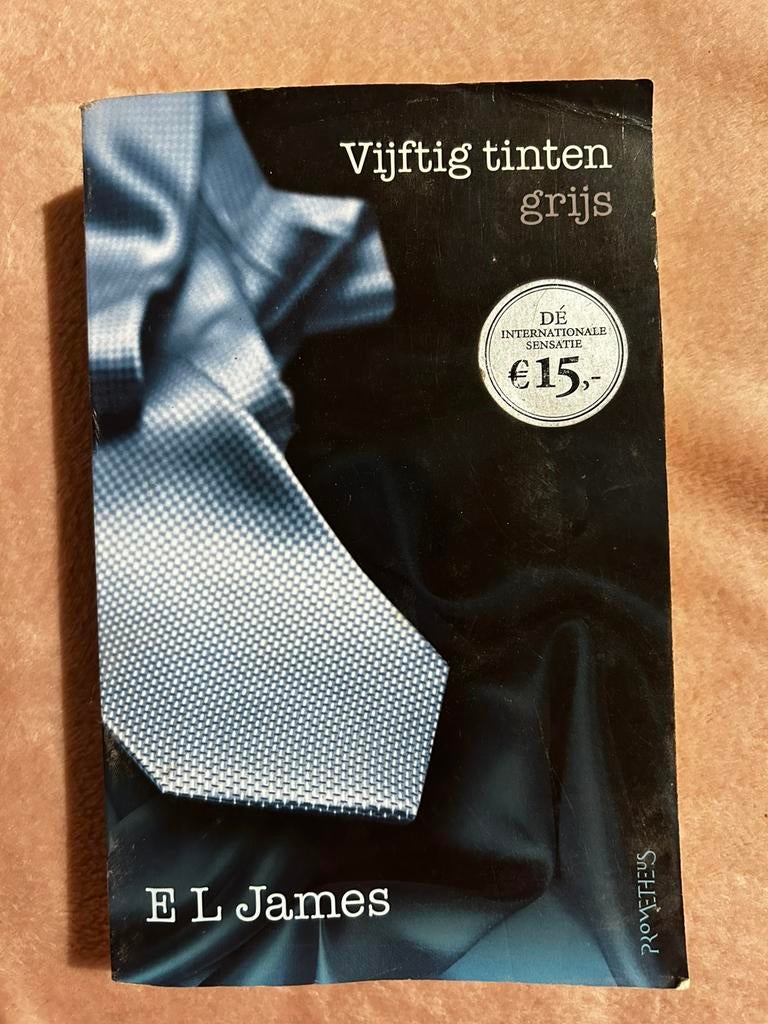 Vijftig tinten (fifty shades) trilogie, Ophalen of Verzenden, Zo goed als nieuw
