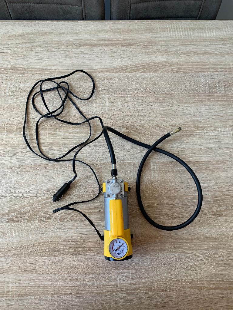 Pomp voor autobanden, Ophalen of Verzenden, Gebruikt