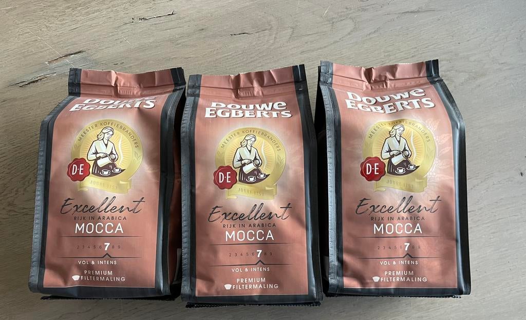 3x Excellent mocca koffie van Douwe Egberts, Ophalen