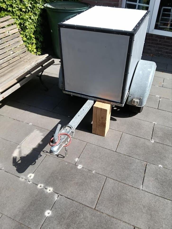 honde aanhanger, Ophalen