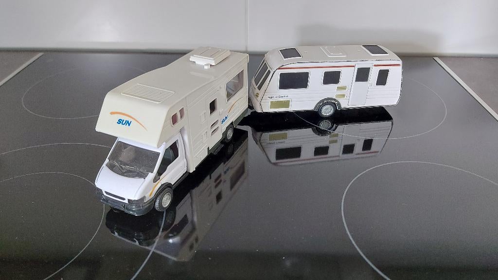 Camper met caravan. Speelgoedvoertuigen, Ophalen, Gebruikt