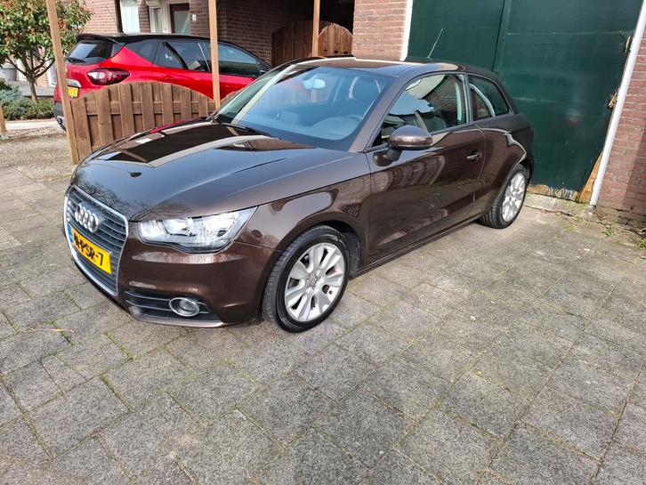 Audi A1 1.2 Tfsi 63KW 2011 Bruin, Auto's, Audi, Particulier, A1, Airbags, Airconditioning, Alarm, Bluetooth, Centrale vergrendeling