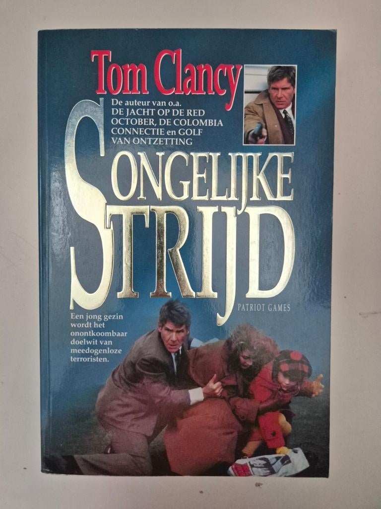 Tom Clancy - Ongelijke strijd, Ophalen of Verzenden, Gelezen, Tom Clancy