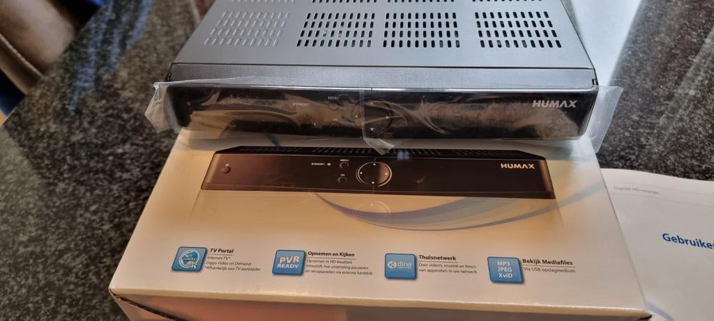 Nieuw! Humax IRHD-5300C kabel TV ontvanger compleet, Ophalen of Verzenden, Nieuw, Decoder