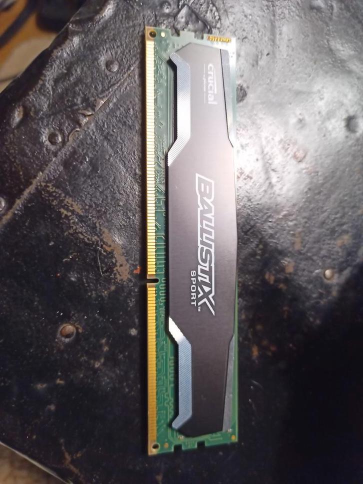 Crucial Ballistix Sport 8GB DDR3 RAM Geheugenmodule, Computers en Software, RAM geheugen, Gebruikt, Desktop, 4 GB, DDR3, Ophalen of Verzenden