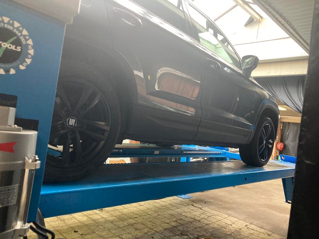 Automonteur autogarage apk onderhoud banden inc montage