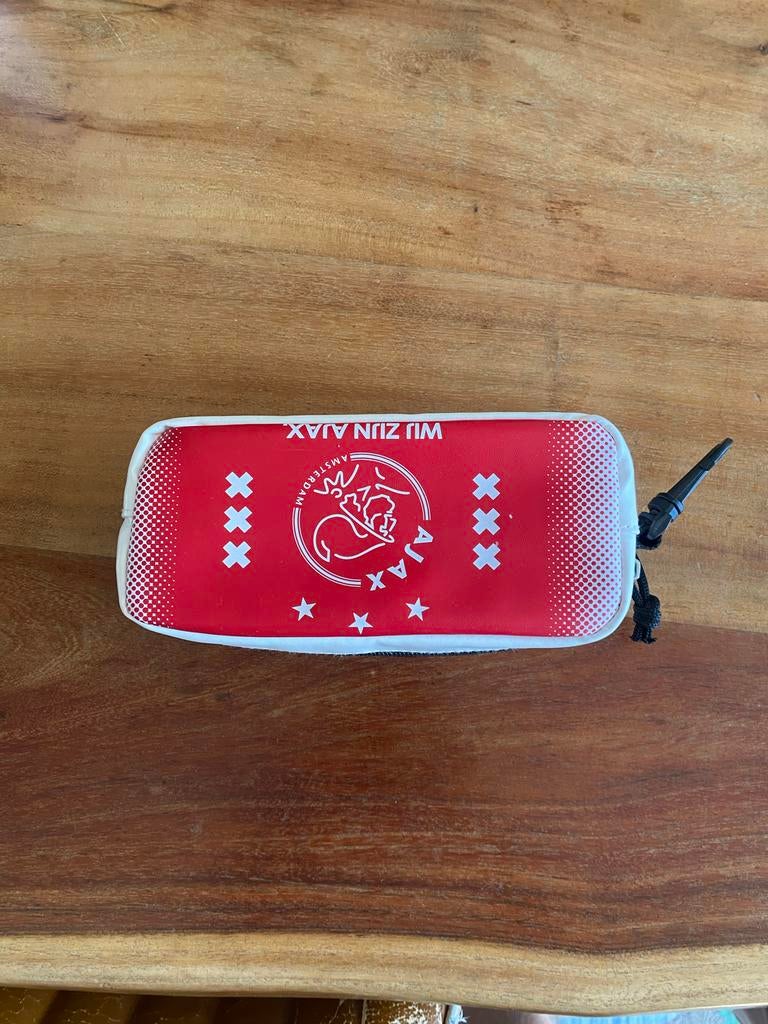 Ajax etui, Ophalen, Nieuw