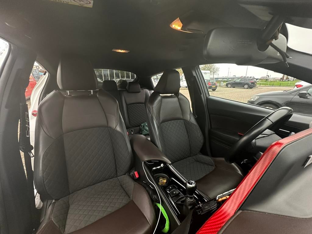 Toyota C-HR 1.2 Turbo 116pk 2018 Wit, Voorwielaandrijving, Wit, Origineel Nederlands, Handgeschakeld