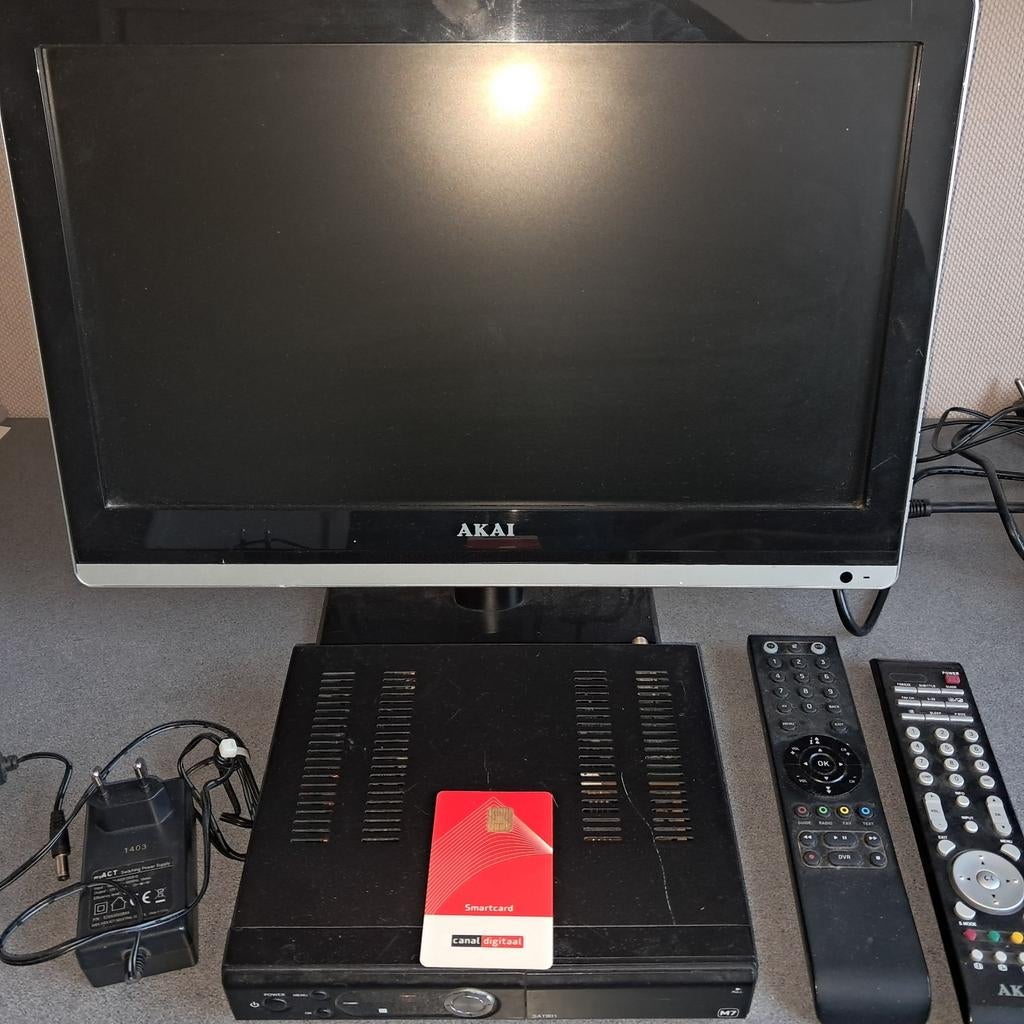 Canal digitaal met akai tv en schotel, Audio, Tv en Foto, Schotelantennes, Ophalen of Verzenden, Overige merken