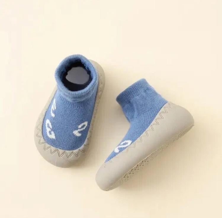 Nieuwe blauwe anti-slip babyschoentjes met cijfers, Ophalen of Verzenden, Nieuw, Jongetje of Meisje, Schoentjes