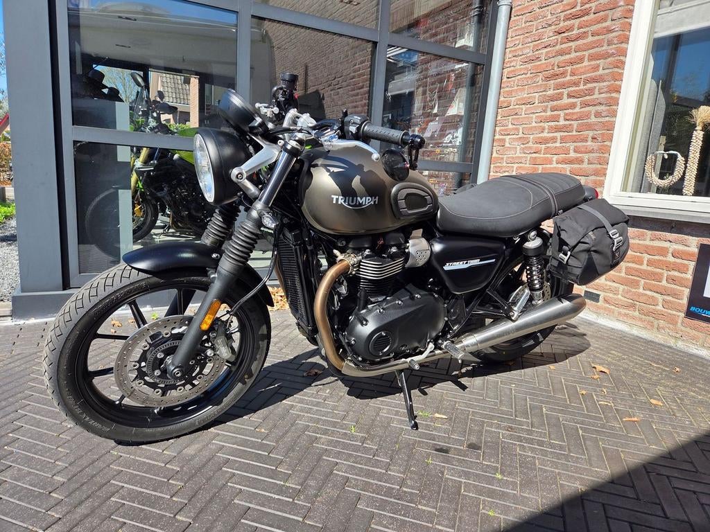 TRIUMPH STREET TWIN (bj 2019), 2 cilinders, Motorrijbewijs A, Bedrijf, Meer dan 35 kW