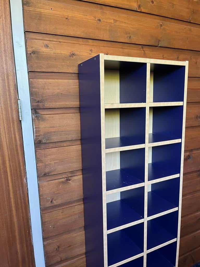 Blauwe vakkenkast, Ophalen, Gebruikt