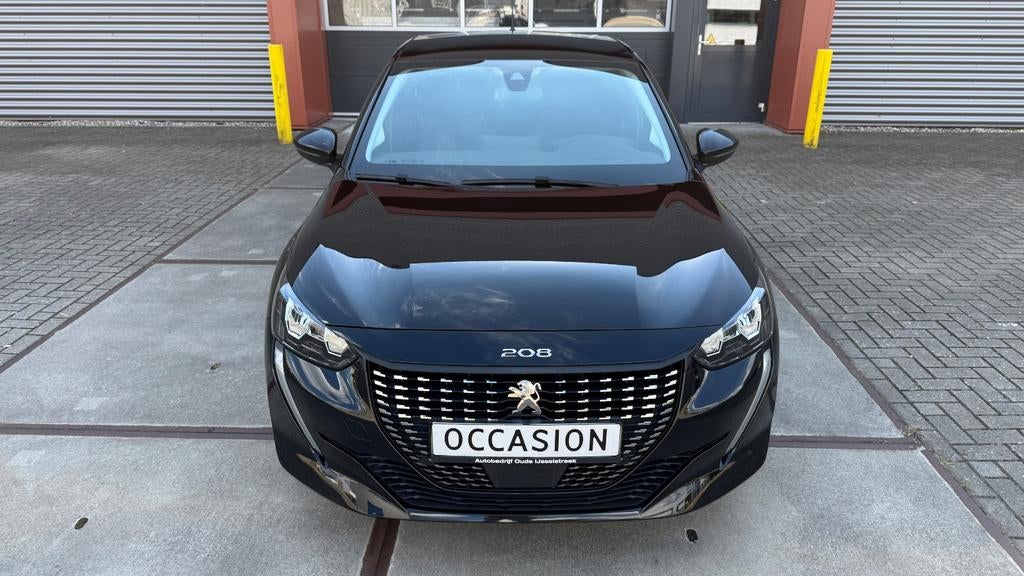 Peugeot 208 1.2 Allure 100pk Pano, Carplay Achteruitcamera, Voorwielaandrijving, 100 pk, Zwart, Handgeschakeld