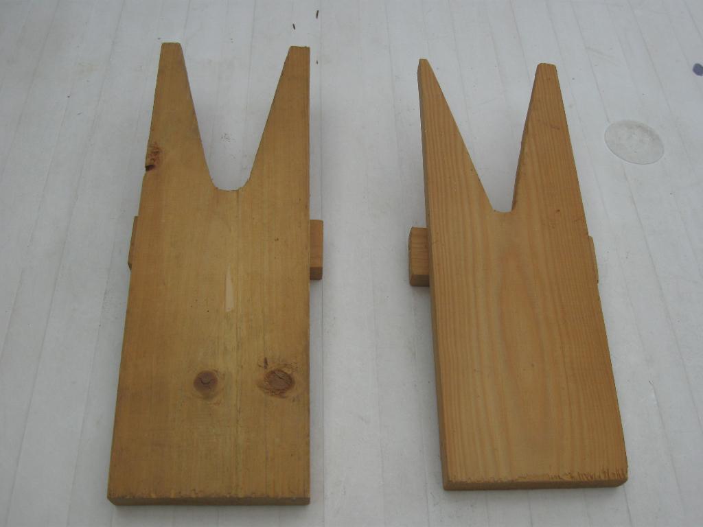 Laarzenknecht 2 stuks van hout, Ophalen of Verzenden, Overige soorten, Overige typen