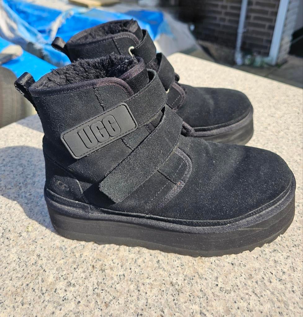 Zwarte UGG Plateauzool Laarzen Maat 42, Kleding | Dames, Schoenen, UGG, Zwart, Lage of Enkellaarzen, Ophalen of Verzenden