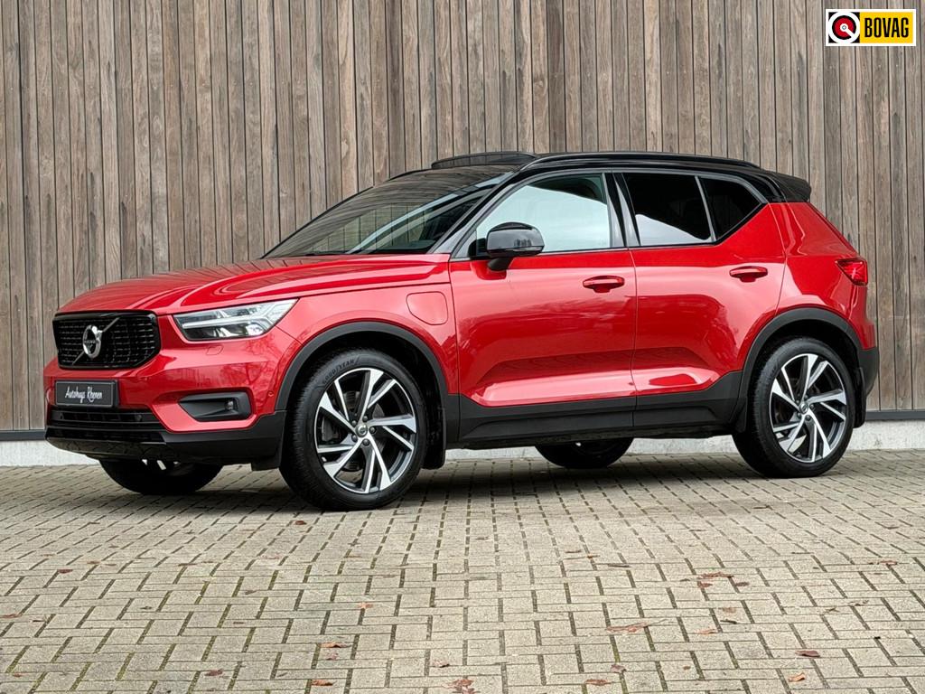Volvo XC40 1.5 T5 Recharge R-Design / Pano / H&K / Memory /, Auto's, Volvo, Zwart, Bedrijf, Hybride Elektrisch/Benzine, 3 cilinders