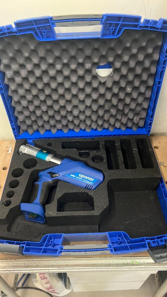 Perstang uponor up110 body met koffer nieuw