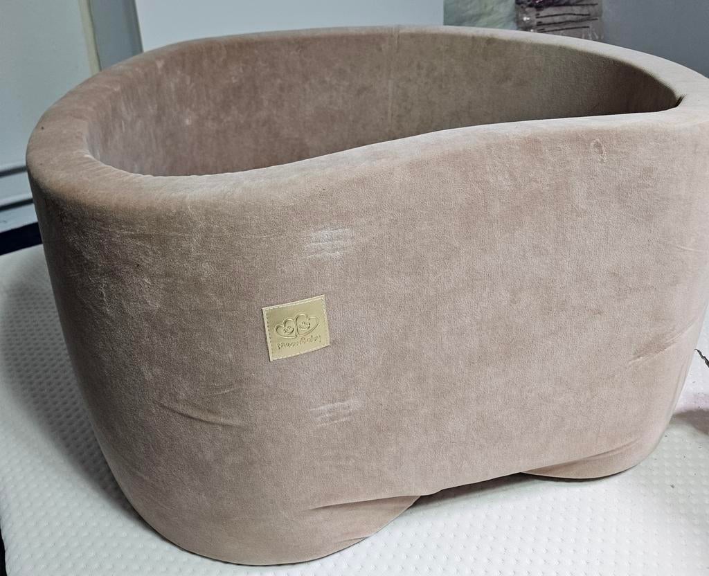 Ballenbak beige velvet met ballen, Ophalen, Zo goed als nieuw, Jongen of Meisje