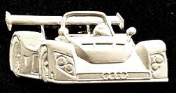 Audi Quattro pin- mat zilverkleur, Verzamelen, Verzenden, Nieuw, Transport, Speldje of Pin