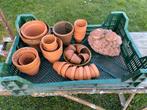 Zo'n 30 terracotta bloempotten kweekpotjes leuk voor stekjes, Ophalen, Gebruikt, Rond, Balkon