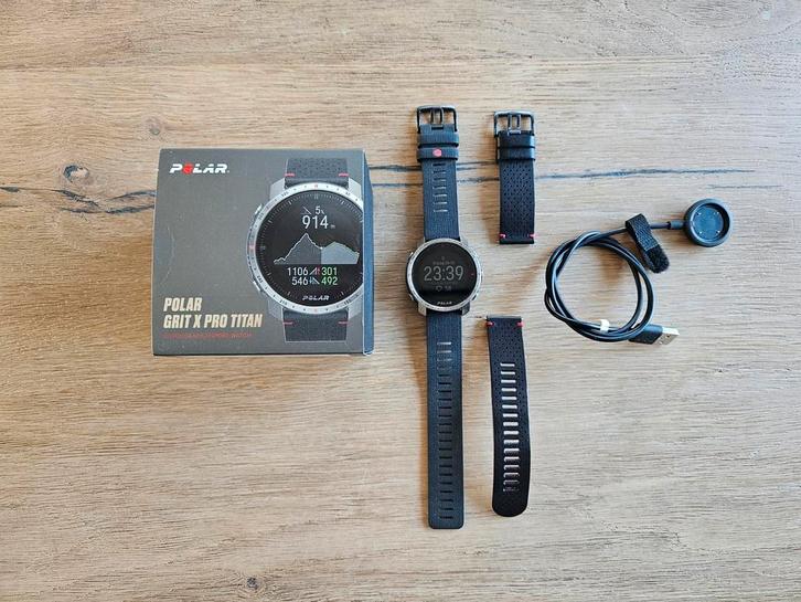 Polar Grit X Pro Titan Sporthorloge, Sieraden, Tassen en Uiterlijk, Sporthorloges, Zo goed als nieuw, Android, Zilver, Afstand