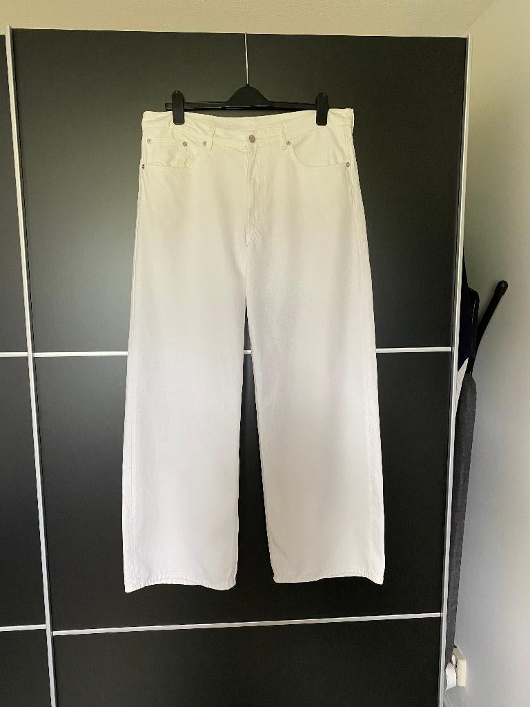JEANS WIT WIJDE PIJP ARKET 32, Kleding | Dames, Ophalen of Verzenden, Zo goed als nieuw, W30 - W32 (confectie 38/40), Wit